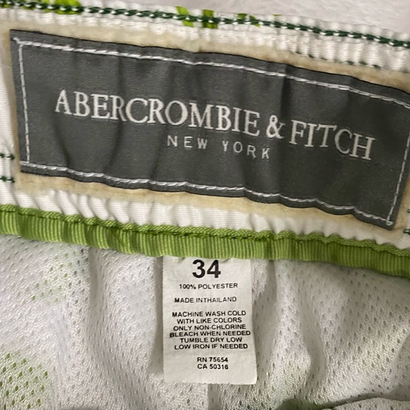 Abercrombie & Fitch Board Shorts/Swim, Green/White Hawaiian Size 34. Like New - Picture 5 of 8